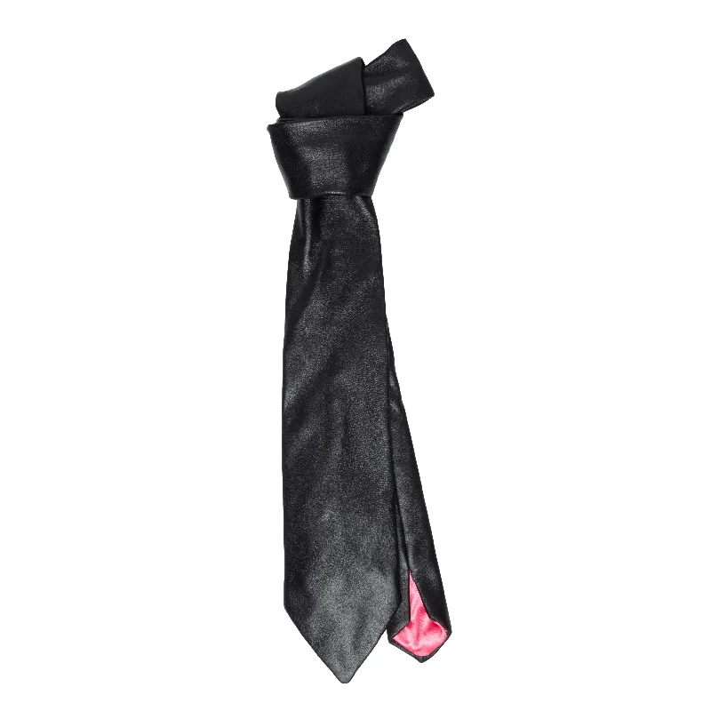 Paloma Lira Boyfriend Tie